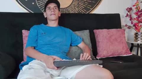 Andres online show from 03-18-26, 06:44