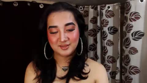 Nira   NOT INTO CHEAP GUYS  online show from 01-06-25, 10:05