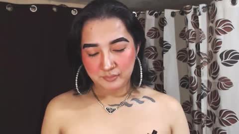 Nira   NOT INTO CHEAP GUYS  online show from 01-10-25, 07:11