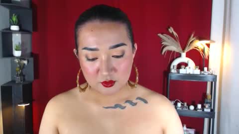 Nira   NOT INTO CHEAP GUYS  online show from 10-16-25, 09:05