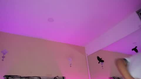 xavier fox   online show from 10-18-25, 03:42