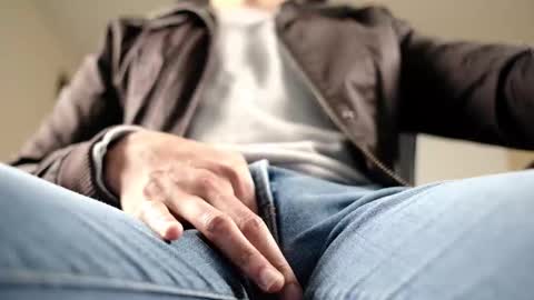 Snapshot of xavierloyd3 chatting on 10-27-25, 04:11 xavierloyd3 online show from 10-27-25, 04:11