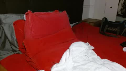 xbigshooter85 online show from 12-18-25, 05:57