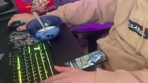 Snapshot of xburst chatting on 02-18-25, 09:42 xburst online show from 02-18-25, 09:42