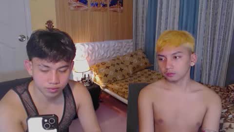 Snapshot of xcigbatecum chatting on 09-19-25, 01:18 Charlie online show from 09-19-25, 01:18