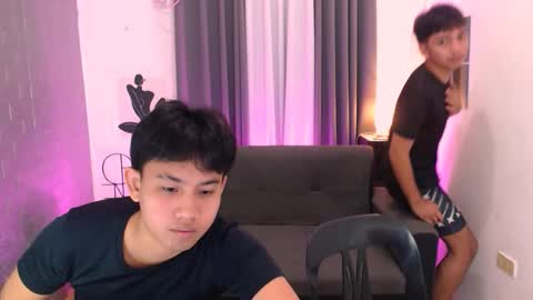 Snapshot of xcigbatecum chatting on 10-01-25, 01:17 Charlie online show from 10-01-25, 01:17