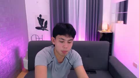 Snapshot of xcigbatecum chatting on 10-02-25, 02:46 Charlie online show from 10-02-25, 02:46