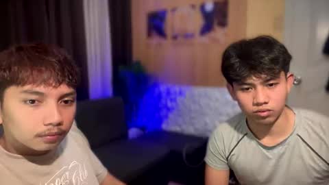 Snapshot of xcigbatecum chatting on 11-05-25, 02:17 Charlie online show from 11-05-25, 02:17