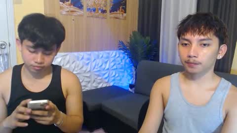 Snapshot of xcigbatecum chatting on 11-12-25, 04:07 Charlie online show from 11-12-25, 04:07