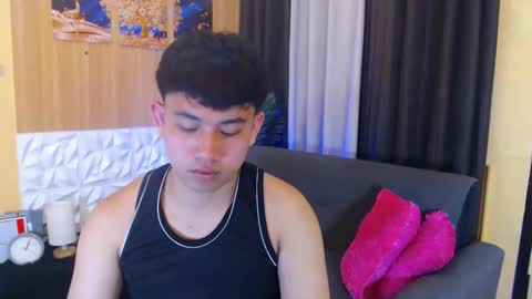 Snapshot of xcigbatecum chatting on 11-15-25, 03:52 Charlie online show from 11-15-25, 03:52