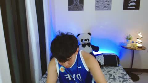 Snapshot of xcigbatecum chatting on 06-25-26, 02:00 Charlie online show from 06-25-26, 02:00