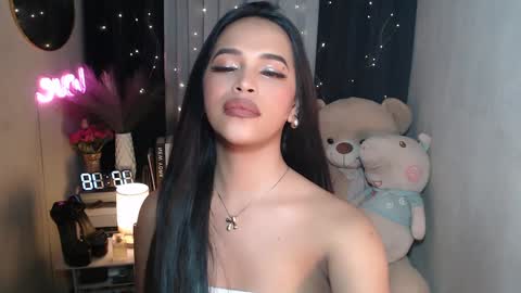 lorainne online show from 12-06-24, 04:17