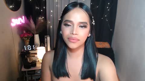 lorainne online show from 12-20-24, 01:22