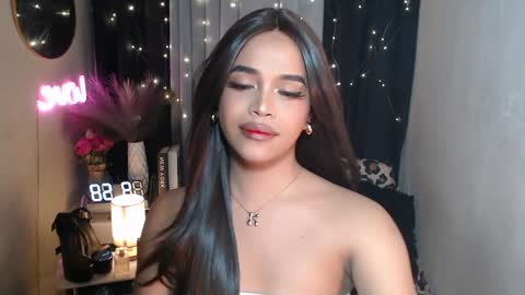 lorainne online show from 12-30-24, 01:58