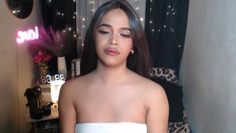 lorainne online show from 12-30-24, 05:02