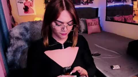 Snapshot of xdirtymistressx chatting on 07-21-26, 10:34 XDirtymistressX online show from 07-21-26, 10:34