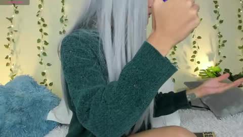 Snapshot of xemilycb chatting on 05-02-26, 03:44 online show from 05-02-26, 03:44