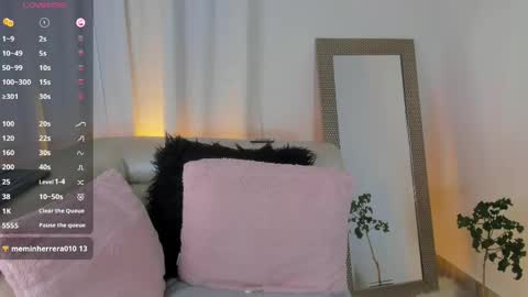 Snapshot of xena_bush chatting on 05-17-26, 09:28 xena_bush online show from 05-17-26, 09:28
