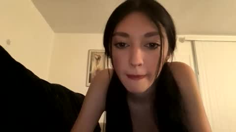 Snapshot of xenadreamx chatting on 02-22-26, 04:35 xenadreamx online show from 02-22-26, 04:35