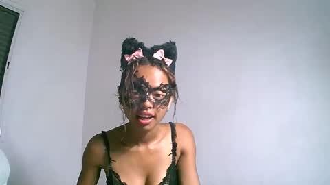 Snapshot of xenhuu chatting on 12-17-25, 04:46 xenhuu online show from 12-17-25, 04:46