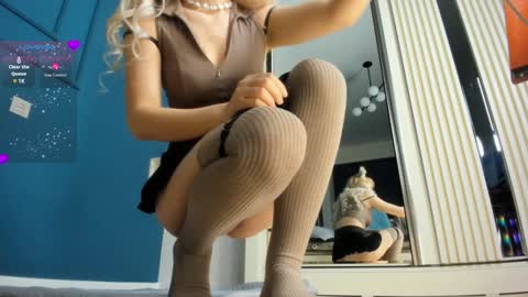 Snapshot of xiao_mei_ chatting on 12-19-24, 03:07 Sweetie online show from 12-19-24, 03:07