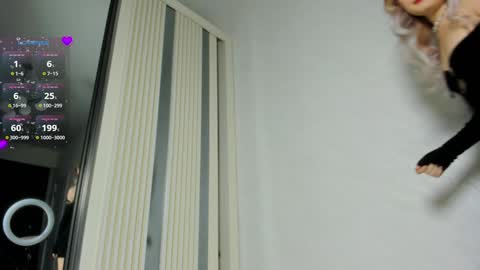 Snapshot of xiao_mei_ chatting on 01-06-25, 02:26 Sweetie online show from 01-06-25, 02:26