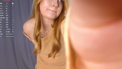 Snapshot of xiaobrunscheen chatting on 07-14-26, 03:11 Luna and Lina online show from 07-14-26, 03:11
