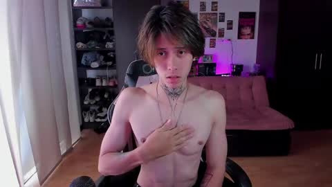 xIce Boy online show from 04-18-26, 09:15