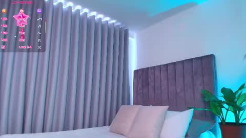Snapshot of ximelopez1 chatting on 07-15-26, 06:35 XIMENA LOPEZ online show from 07-15-26, 06:35