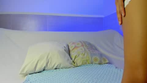 Snapshot of ximena__1 chatting on 03-08-25, 12:09 XIMENA 1 online show from 03-08-25, 12:09