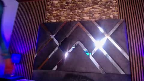 Snapshot of ximenaa_diaz chatting on 03-01-25, 01:00 Mia Vega online show from 03-01-25, 01:00