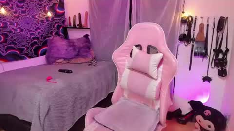 Snapshot of xizette_rotic chatting on 06-23-26, 11:14 xizette online show from 06-23-26, 11:14
