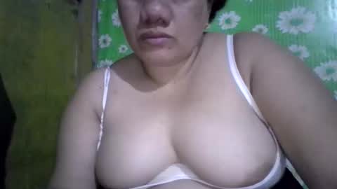 Snapshot of xjuicytits chatting on 04-06-26, 12:28 xjuicytits online show from 04-06-26, 12:28