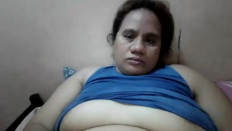 Snapshot of xjuicytits chatting on 06-05-26, 02:51 xjuicytits online show from 06-05-26, 02:51