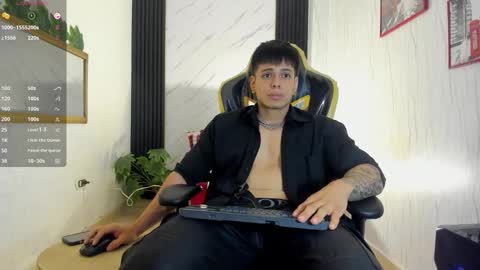      online show from 10-25-25, 12:23