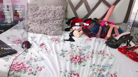 Snapshot of xladyluna chatting on 02-02-26, 03:44 xladyluna online show from 02-02-26, 03:44