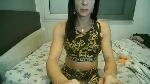 Snapshot of xlecram chatting on 01-25-25, 11:34 Wendy online show from 01-25-25, 11:34