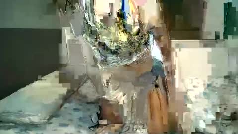 Snapshot of xlecram chatting on 02-23-25, 01:35 Wendy online show from 02-23-25, 01:35