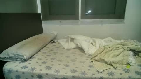 Snapshot of xlecram chatting on 03-08-25, 02:12 Wendy online show from 03-08-25, 02:12