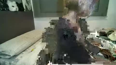 Snapshot of xlecram chatting on 03-08-25, 04:06 Wendy online show from 03-08-25, 04:06