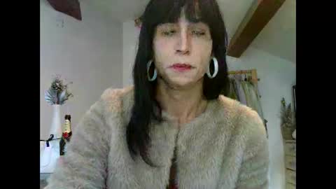 Snapshot of xlecram chatting on 10-27-25, 08:51 Wendy online show from 10-27-25, 08:51