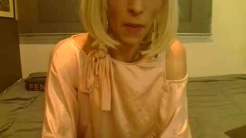 Wendy online show from 04-06-26, 06:42