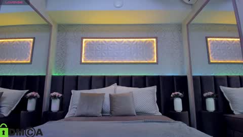 Snapshot of xlindamilfx chatting on 01-25-25, 01:08 Linda online show from 01-25-25, 01:08