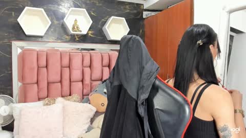 Snapshot of xlmena_slut chatting on 01-08-25, 07:55 Ximena online show from 01-08-25, 07:55