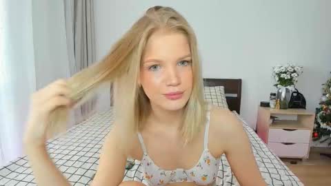 Chloe online show from 01-16-26, 09:02