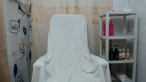 Maxie online show from 03-31-26, 10:43