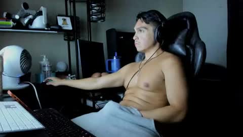Snapshot of xoalejandroxo6 chatting on 04-14-26, 05:57 xoalejandroxo6 online show from 04-14-26, 05:57