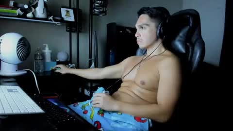 Snapshot of xoalejandroxo6 chatting on 04-15-26, 06:20 xoalejandroxo6 online show from 04-15-26, 06:20