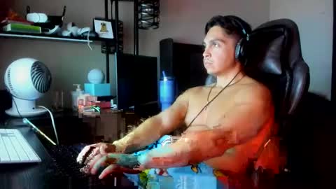 Snapshot of xoalejandroxo6 chatting on 05-05-26, 05:59 xoalejandroxo6 online show from 05-05-26, 05:59
