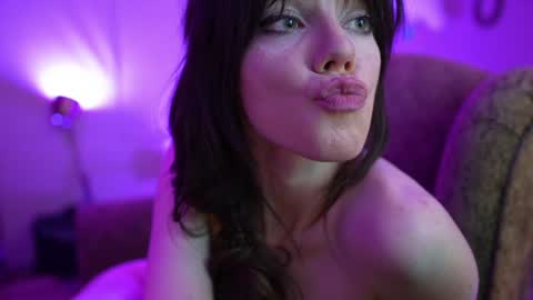 Snapshot of xobondaixo chatting on 01-05-25, 07:49 Bella Bondai online show from 01-05-25, 07:49